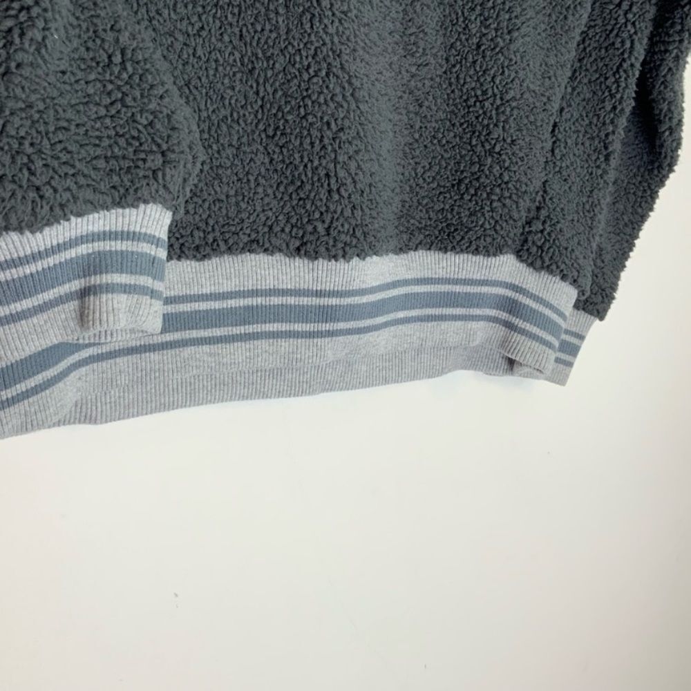American Eagle Outfitter Grey Fuzzy Teddy Sherpa M - Picture 9 of 13